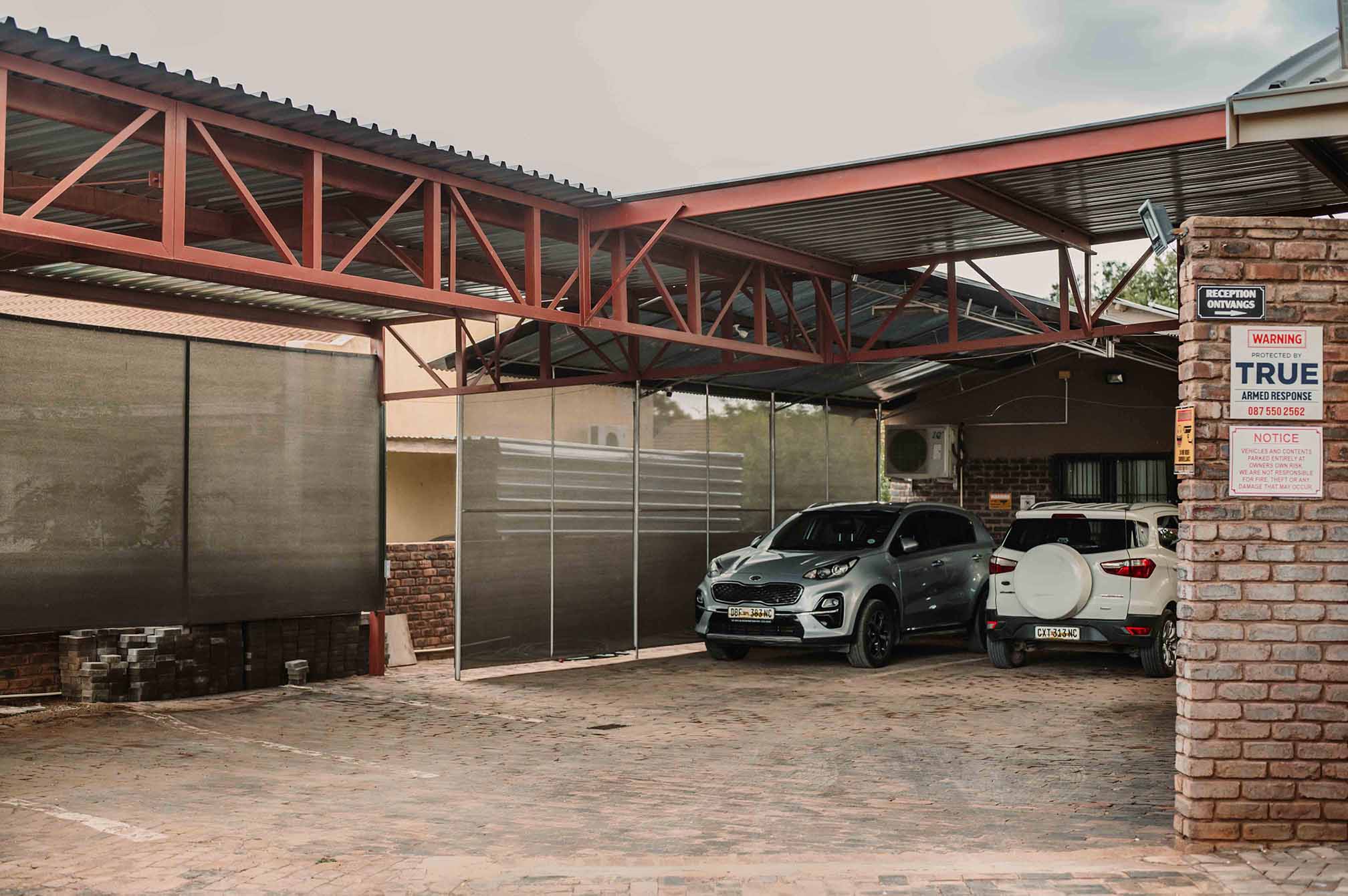 Villa (10) Villa (10)