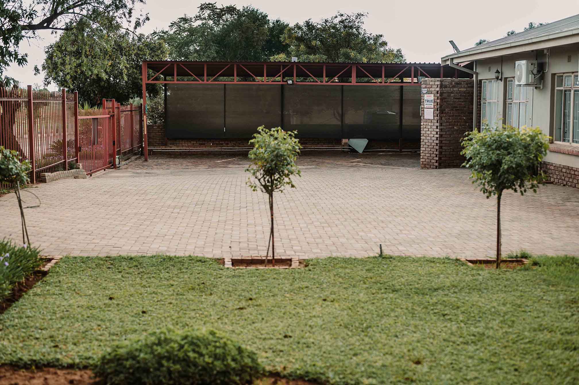 Villa (9) Villa (9)